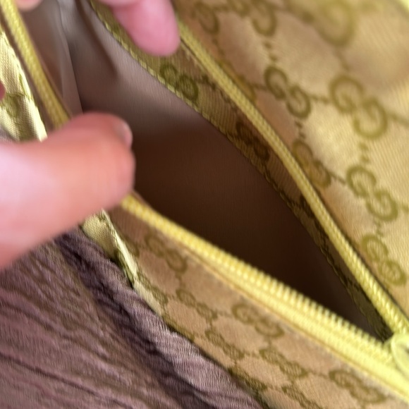 Beautiful Yellow Gucci Purse - Picture 5 of 5